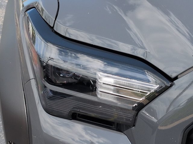 Used 2026 Toyota 4Runner SR5 AWD/4WD image 10