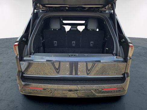 New 2025 Lincoln Navigator Reserve w/ Jet Appearance Package image 27