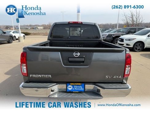 Used 2019 Nissan Frontier SV image 6