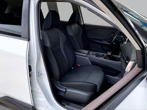 Used 2021 Nissan Rogue S AWD/4WD image 9