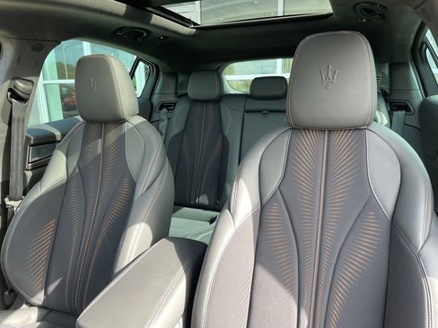 New 2025 Maserati Grecale Folgore image 18