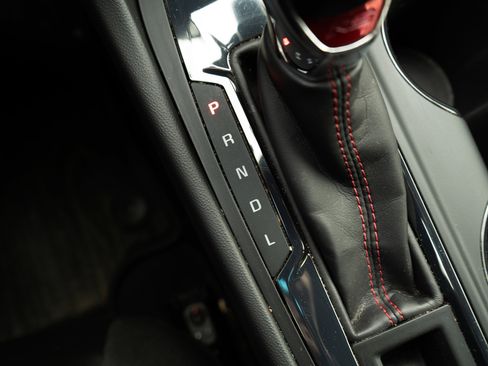 Used 2023 Chevrolet Equinox RS w/ RS Leather Package image 29