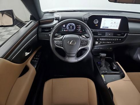 Used 2024 Lexus ES 300h w/ Premium Package image 13