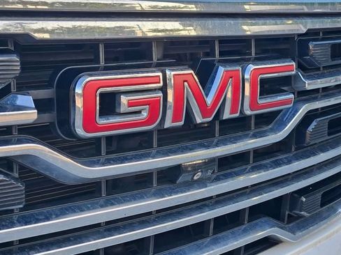 Used 2022 GMC Sierra 1500 SLT w/ SLT Premium Plus Package AWD/4WD image 6