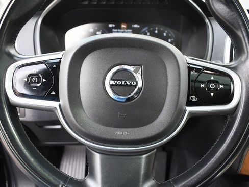 Used 2021 Volvo XC90 T5 Momentum w/ Advanced Package image 32