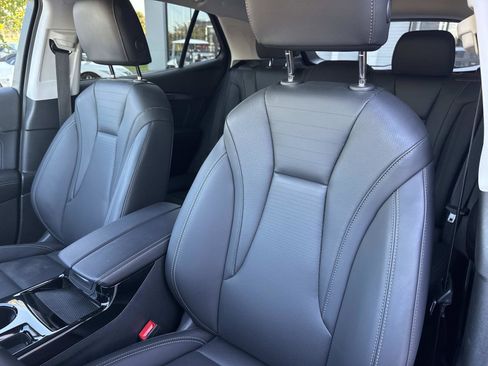 Used 2025 Buick Envision Preferred image 20