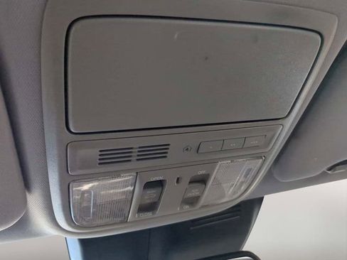Used 2019 Honda CR-V Touring image 37