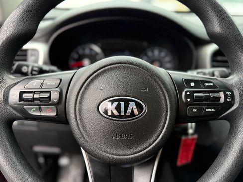 Used 2016 Kia Sorento LX image 36