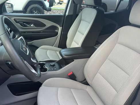 Used 2023 GMC Terrain SLE w/ Driver Convenience Package image 12