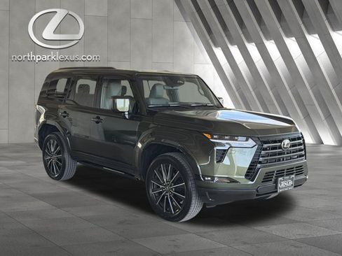 Certified 2026 Lexus GX 550 w/ Cold Area Package AWD/4WD image 5