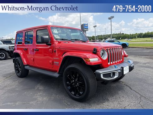 Used 2022 Jeep Wrangler Unlimited Sahara AWD/4WD image 3