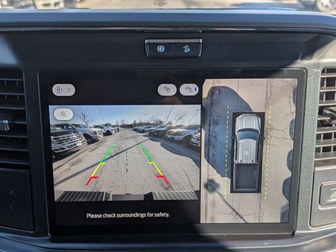 New 2026 Ford F250 Lariat w/ Black Appearance Package image 29