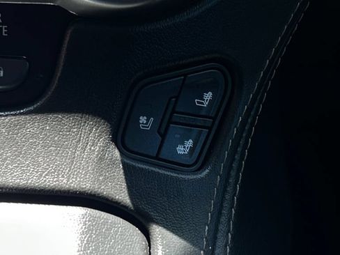 Used 2018 Chevrolet Tahoe Premier AWD/4WD image 42