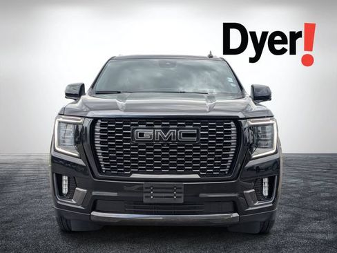 Used 2023 GMC Yukon Denali Ultimate w/ LPO, Floor Liner Package AWD/4WD image 9