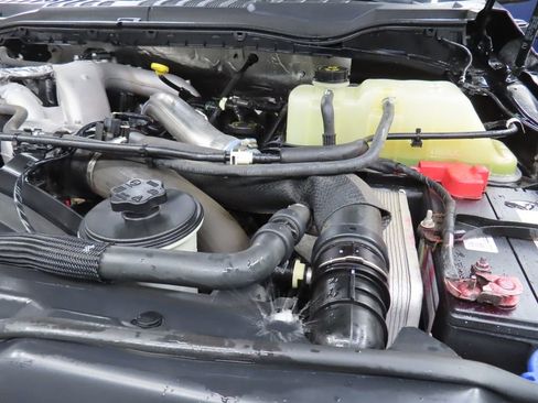 Used 2022 Ford F250 Lariat w/ Black Appearance Pkg AWD/4WD image 27