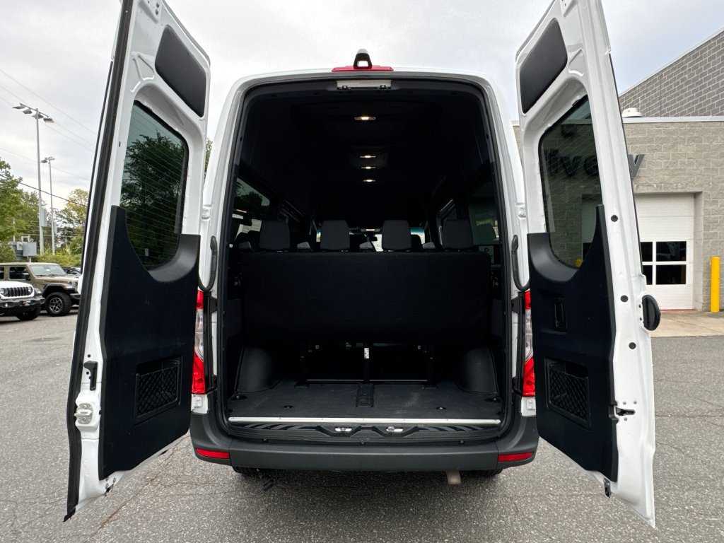 Used 2024 Mercedes-Benz Sprinter 2500 image 24
