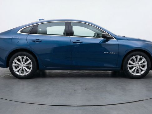 Used 2024 Chevrolet Malibu LT FWD image 11