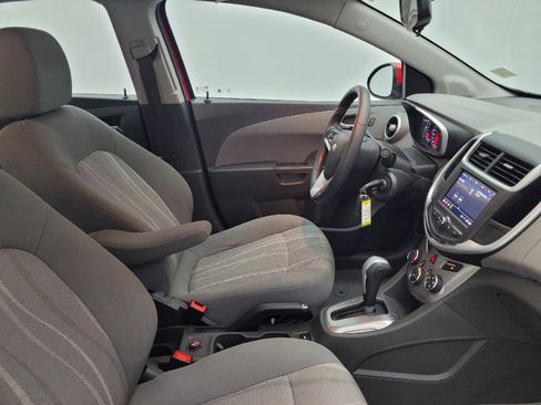 Used 2020 Chevrolet Sonic LT FWD image 21