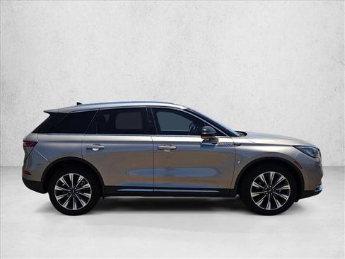 Used 2020 Lincoln Corsair Reserve AWD/4WD image 4
