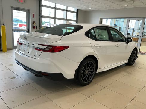 New 2026 Toyota Camry SE w/ Multimedia Upgrade Package AWD/4WD image 5