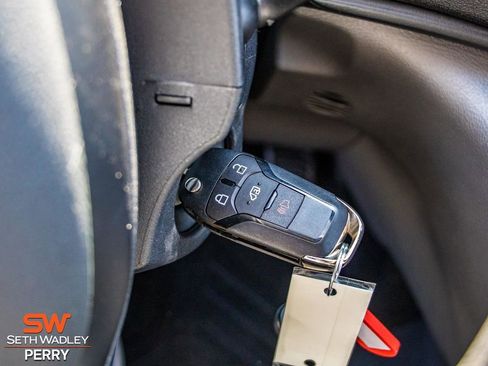 New 2025 Ford Transit 250 148 Medium Roof image 21