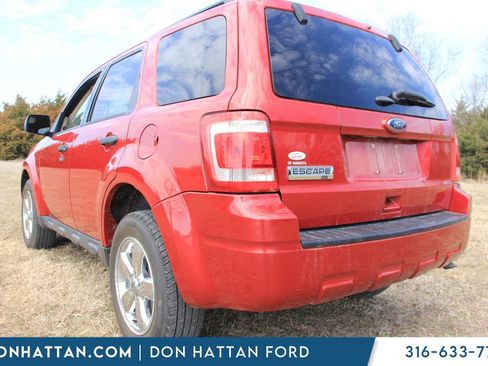 Used 2011 Ford Escape XLT image 5