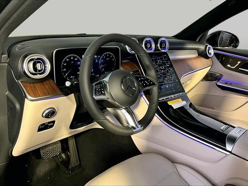 New 2026 Mercedes-Benz GLC 300 4MATIC image 9