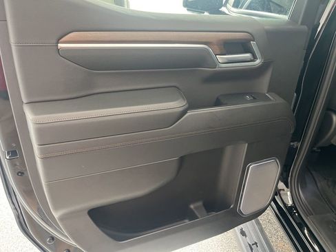 Used 2024 Chevrolet Silverado 1500 High Country w/ Midnight Edition image 32