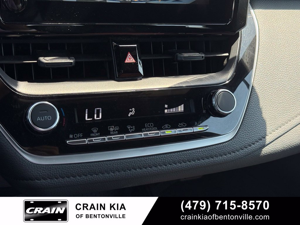 Used 2025 Toyota Corolla SE FWD image 16