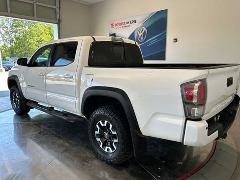 Used 2020 Toyota Tacoma TRD Off-Road w/ Technology Package AWD/4WD image 4
