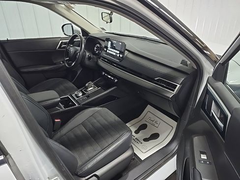 Used 2022 Mitsubishi Outlander SE image 15