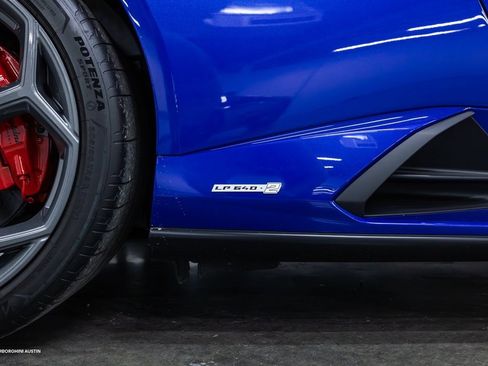 Used 2023 Lamborghini Huracan Tecnica image 17