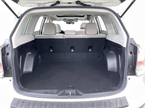 Used 2017 Subaru Forester 2.5i Premium image 22