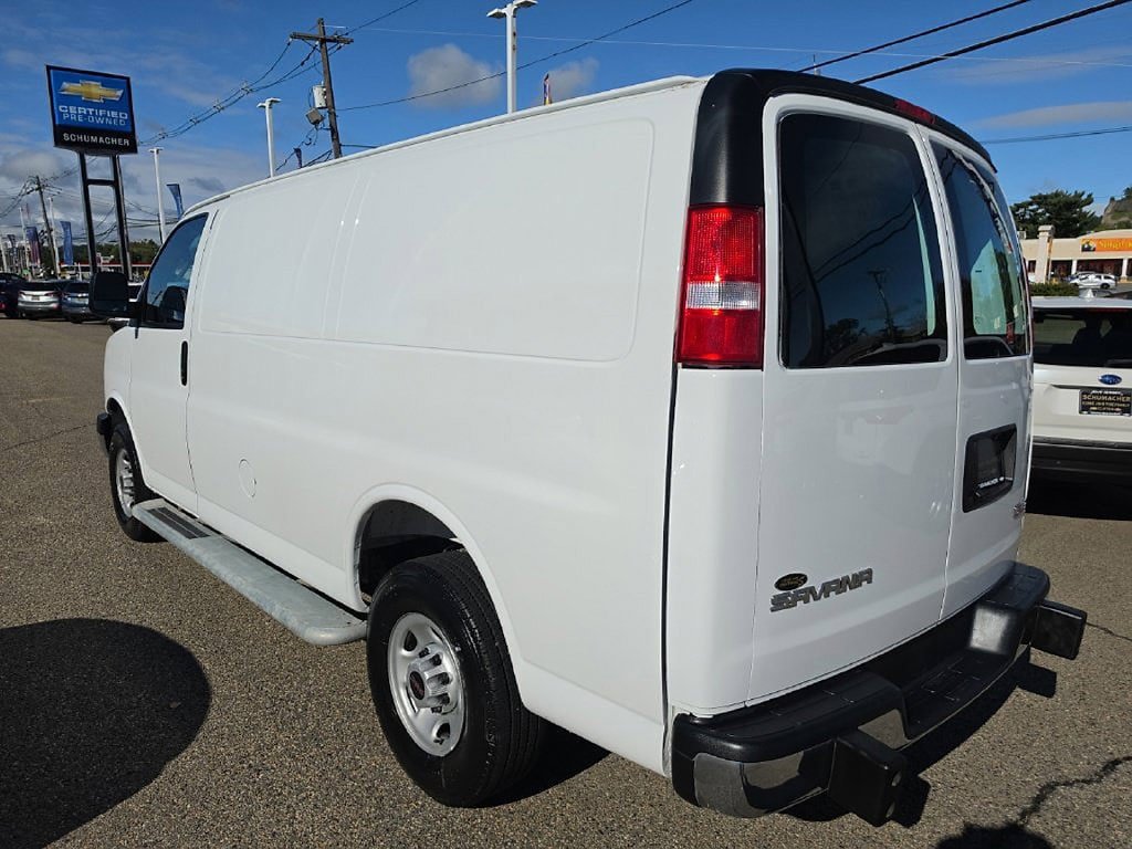 Used 2025 GMC Savana 2500 w/ Driver Convenience Package RWD image 5