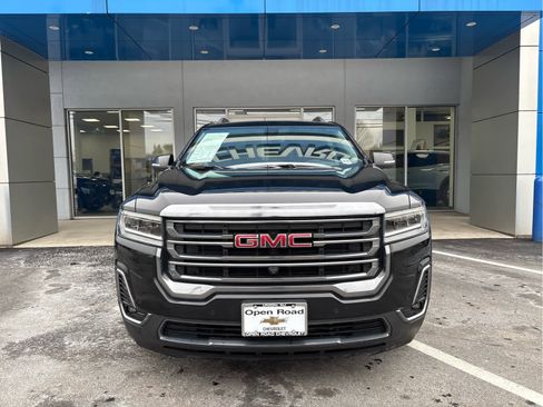 Used 2023 GMC Acadia AT4 w/ Technology Package image 2