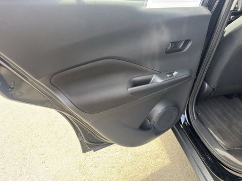 Used 2021 Nissan Kicks S FWD image 10