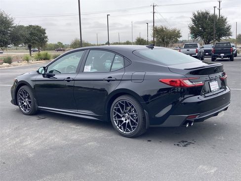New 2026 Toyota Camry Hybrid image 7