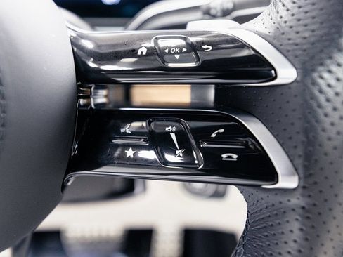 Used 2025 Mercedes-Benz GLS 450 4MATIC image 13