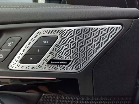 Used 2025 BMW X1 xDrive28i w/ Convenience Package image 19