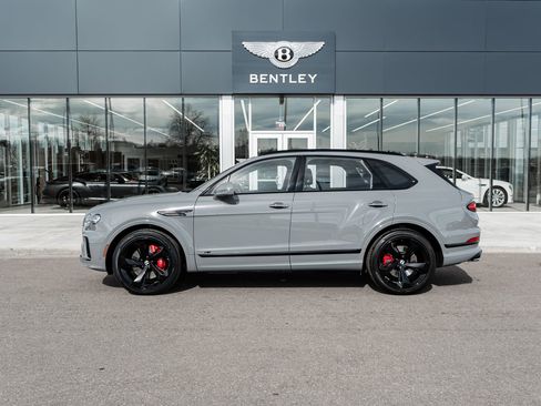 Used 2022 Bentley Bentayga image 5