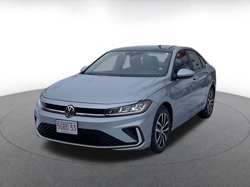 Used 2025 Volkswagen Jetta SE image 7