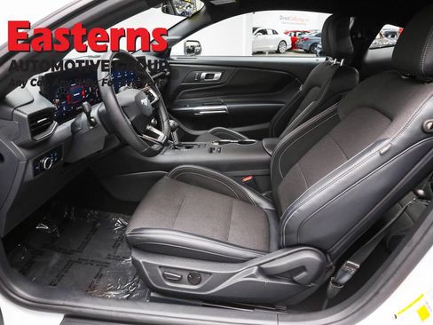 Used 2025 Ford Mustang Coupe RWD image 14