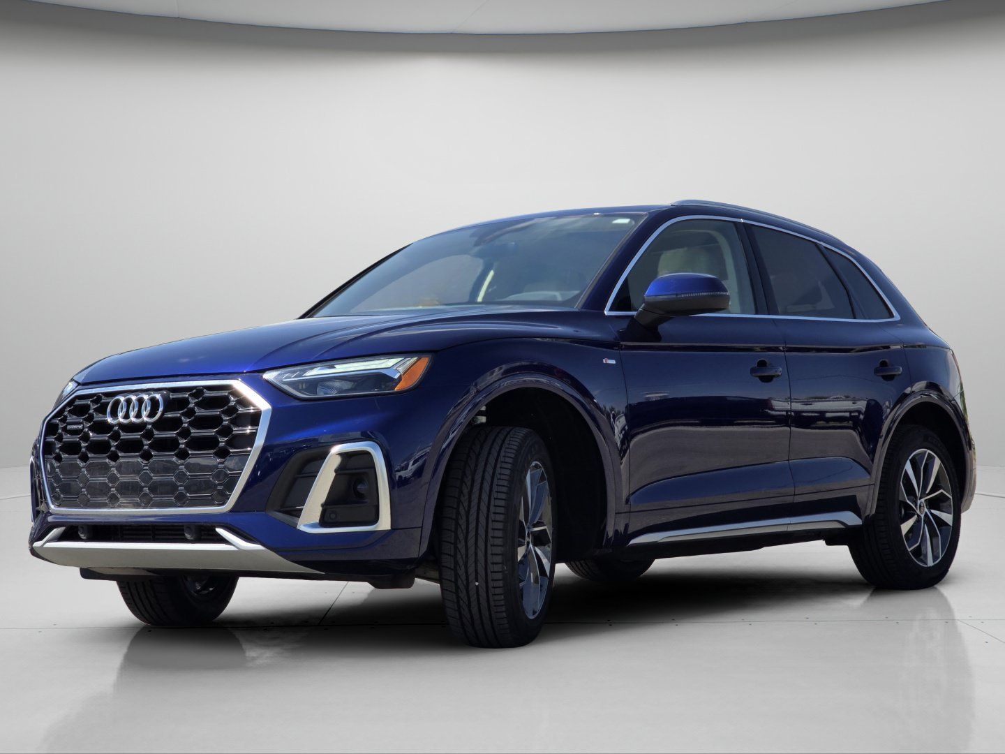 Used 2023 Audi Q5 2.0T Premium w/ Convenience Package AWD/4WD image 16