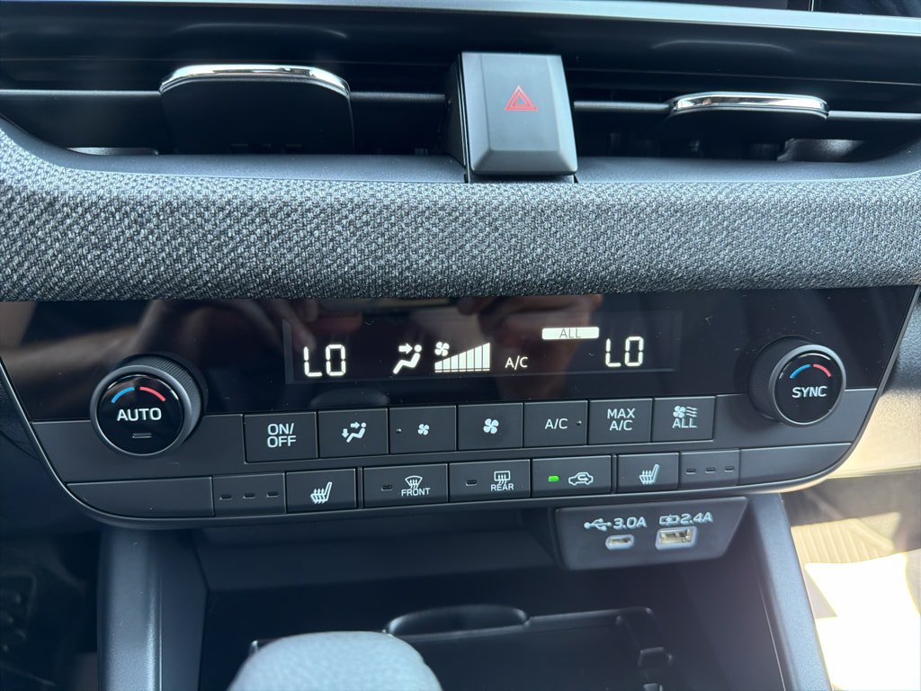 New 2026 Subaru Outback Limited AWD/4WD image 29