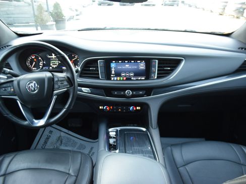 Used 2022 Buick Enclave Premium image 12