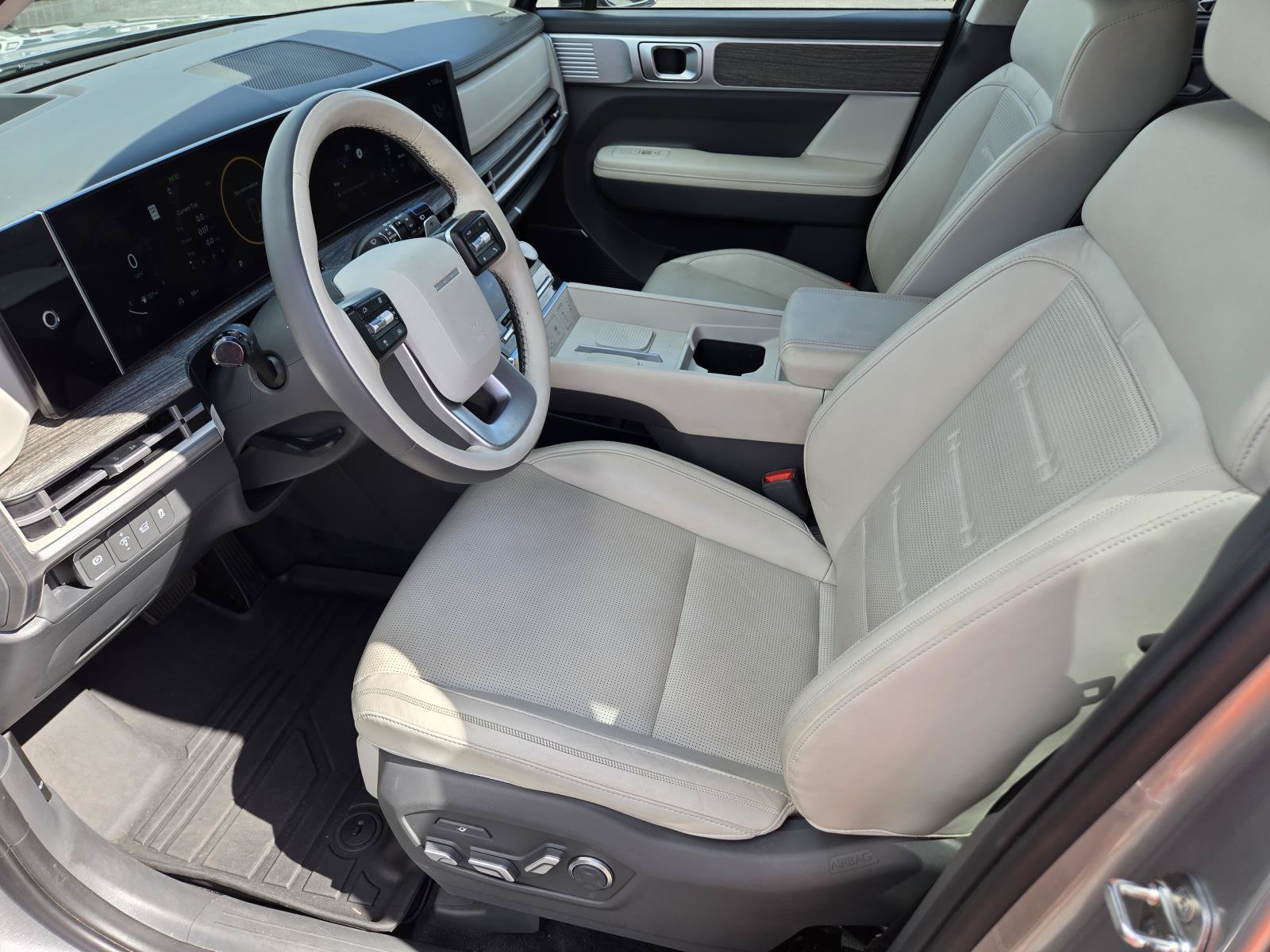 Used 2024 Hyundai Santa Fe Calligraphy FWD image 46