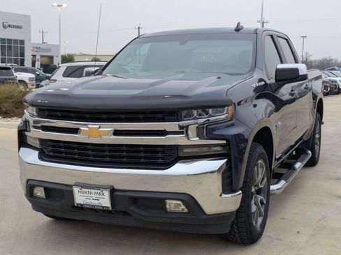 Used 2019 Chevrolet Silverado 1500 LT w/ Texas Edition image 7