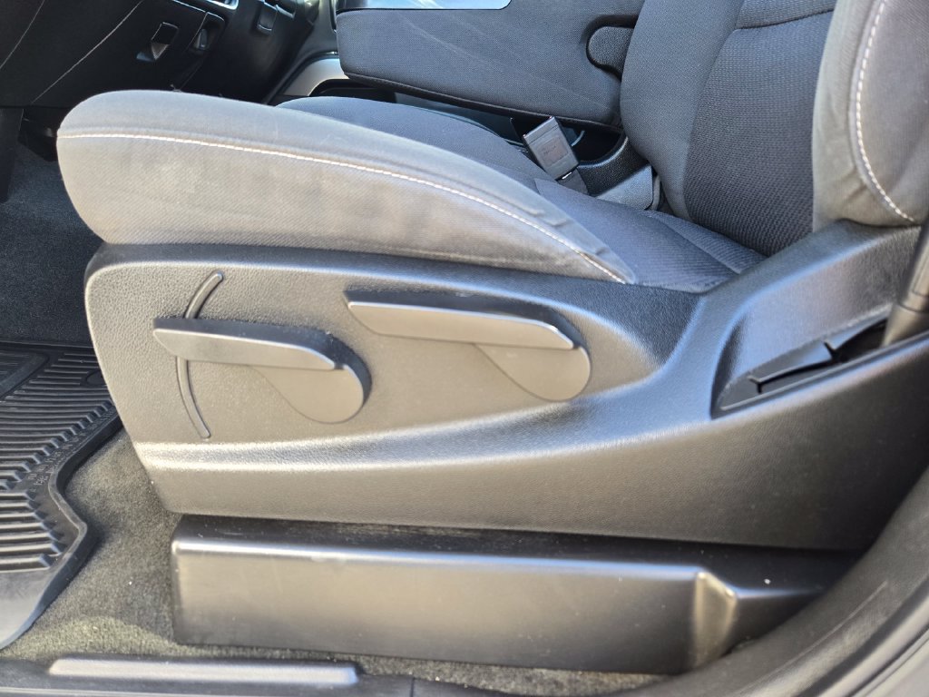 Used 2018 Chevrolet Silverado 1500 LT AWD/4WD image 12