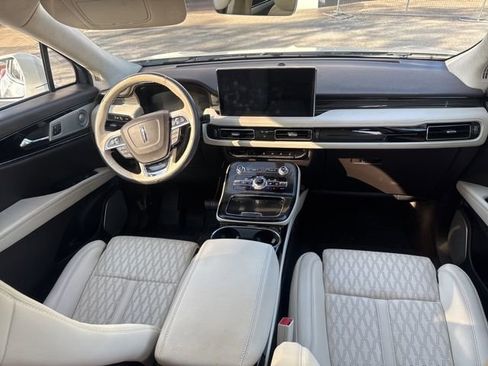 Used 2022 Lincoln Nautilus Black Label image 16