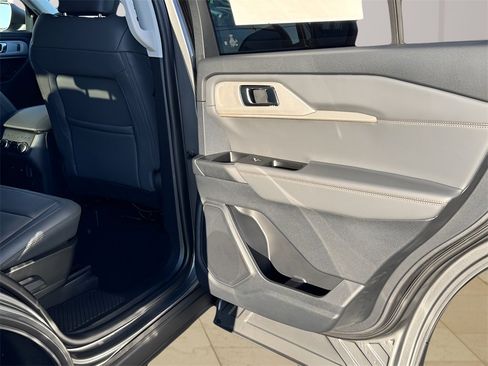 New 2026 Ford Explorer Active w/ Active Comfort Package image 29
